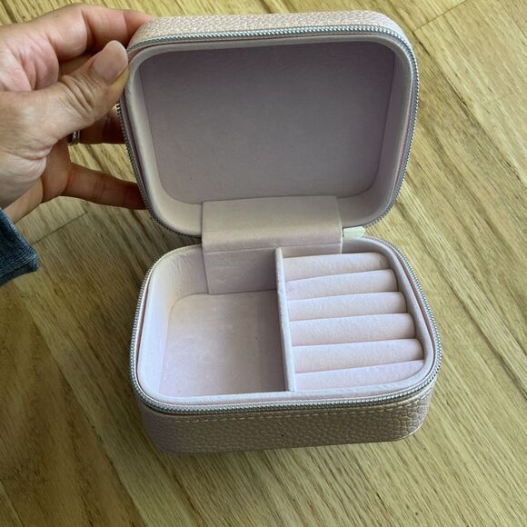 Taylor Madison Designs Travel Jewelry Organizer Travel Case Box Pink - Picture 1 of 6